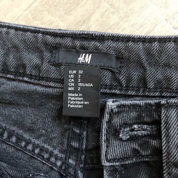H&M Jean Shorts - Picture 3 of 3